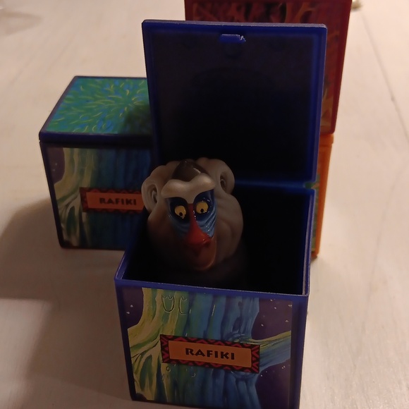 DISNEY LION KING POP UP BOXES - Picture 2 of 2